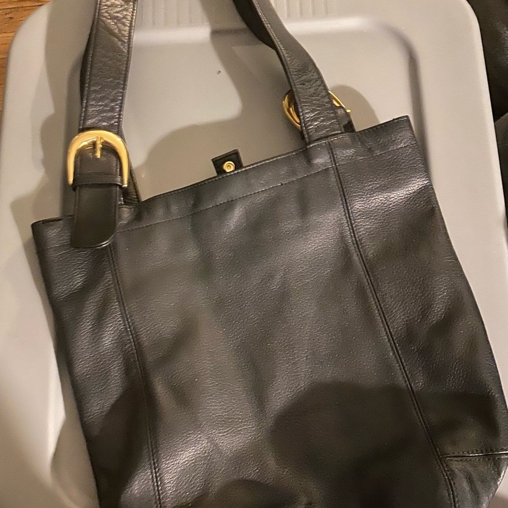 Tignanello bucket tote authentic !